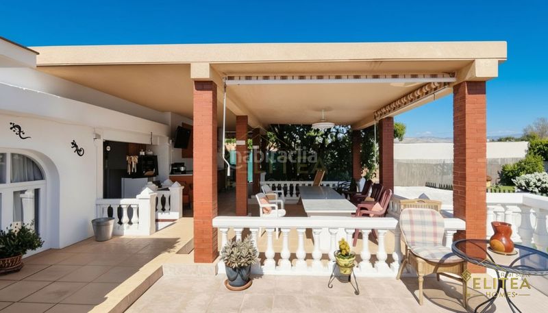 Foto 0b165093-4f3d-4571-ae32-5b67ad60b523. Xalet amb calefacció aparcament piscina a Busot