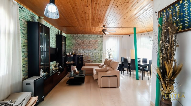 Foto 0bebcb17-51fc-4bbf-bbf1-f01575e1f05b. Xalet amb calefacció aparcament piscina a Busot