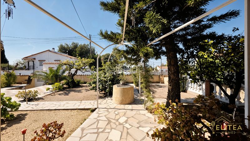 Foto 2b3f87e2-00cd-421e-a8e0-0bd624185df3. Xalet amb calefacció aparcament piscina a Busot