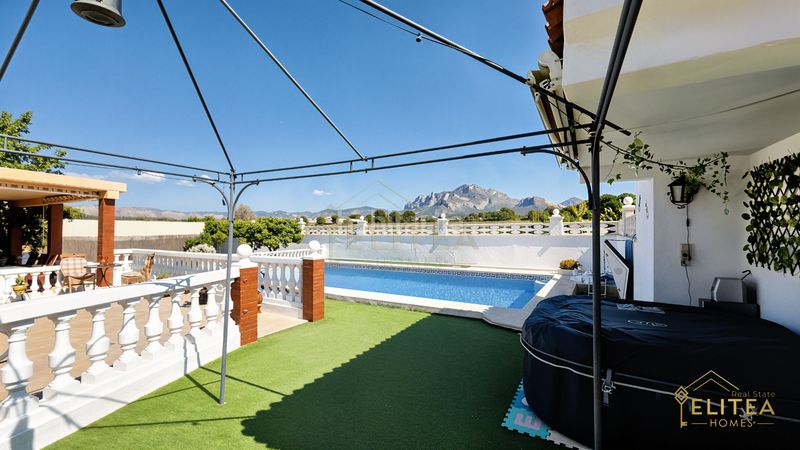 Foto 49187df4-957f-4455-abcd-80dfcd9fa1b5. Xalet amb calefacció aparcament piscina a Busot