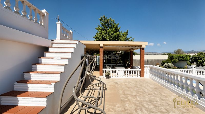 Foto 4cedd1ab-3a8a-4d71-a43f-211ec68bdad2. Xalet amb calefacció aparcament piscina a Busot