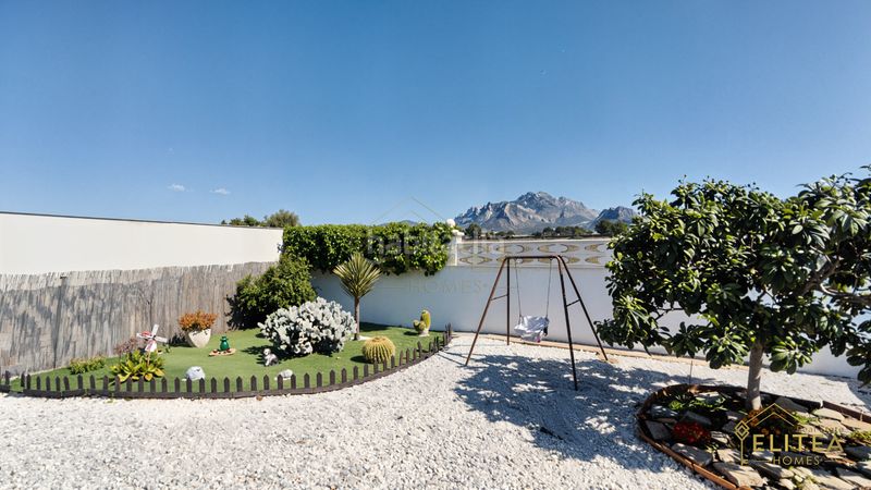 Foto 6f28905b-a759-45b3-8be9-1afae8fc501b. Xalet amb calefacció aparcament piscina a Busot