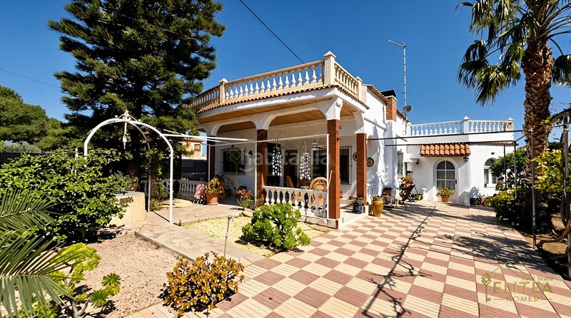 Foto ac3e9149-a889-4651-bfec-463b8ba27ad1. Xalet amb calefacció aparcament piscina a Busot