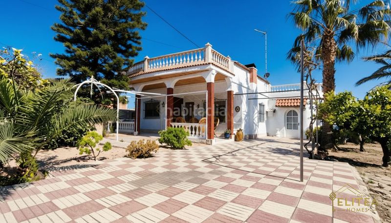 Foto ad49067f-01e3-4349-9cfb-6b892a645b87. Xalet amb calefacció aparcament piscina a Busot