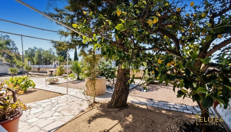 Foto b37335d2-2569-4652-b9a0-13a53a603236. Xalet amb calefacció aparcament piscina a Busot