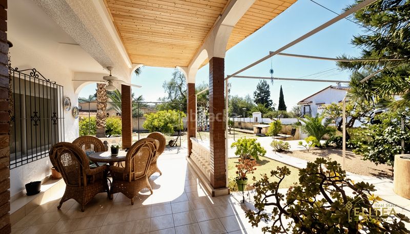 Foto f15c13e5-1cf9-4465-ada2-f5054d046959. Xalet amb calefacció aparcament piscina a Busot