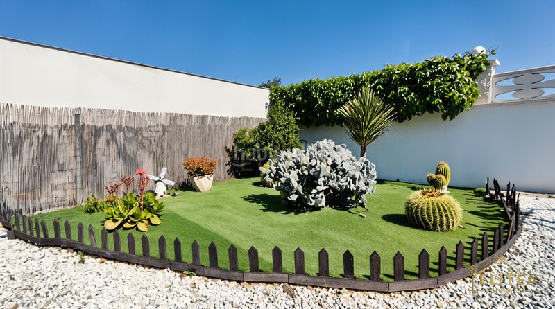 Foto f2f39eee-8afb-4fd6-a3b8-4941536eec12. Xalet amb calefacció aparcament piscina a Busot