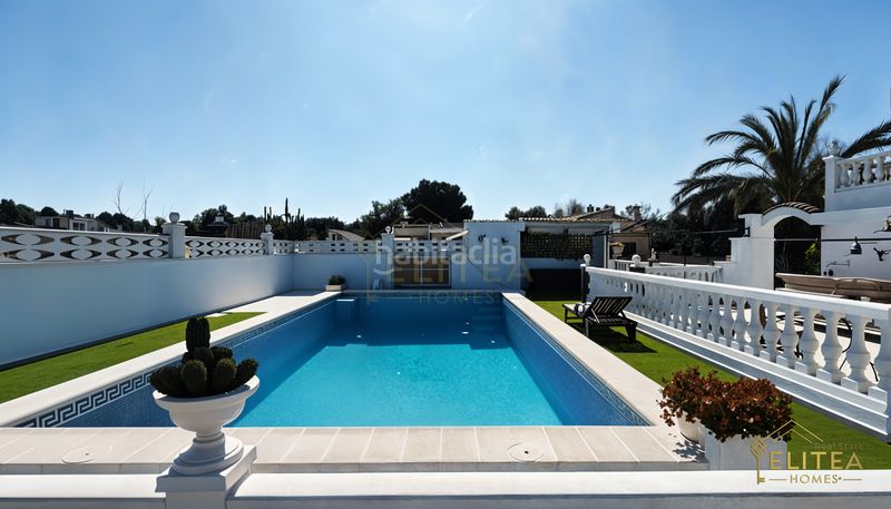 Foto f3a733ec-2f78-4cbe-a8f9-312e91ca7742. Xalet amb calefacció aparcament piscina a Busot