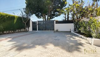 Chalet en San Rafael - Nucia Park. Exclusivo chalet pareado de dise�o contempor�neo, completamente
