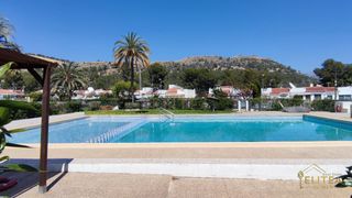 Chalet en San Rafael - Nucia Park. Exclusivo chalet pareado de dise�o contempor�neo, completamente