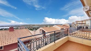 Chalet à Bonalba-Cotoveta. Exclusivo chalet adosado en bonalba cotoveta con vistas al mar y