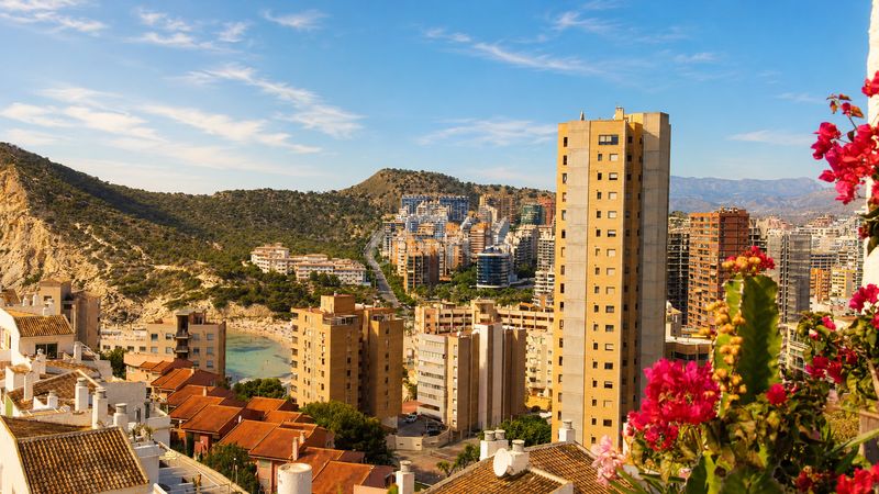 Foto 82fecd42-72e9-493f-b257-7e5e56908719. Apartament amb calefacció aparcament a Playa Poniente Benidorm