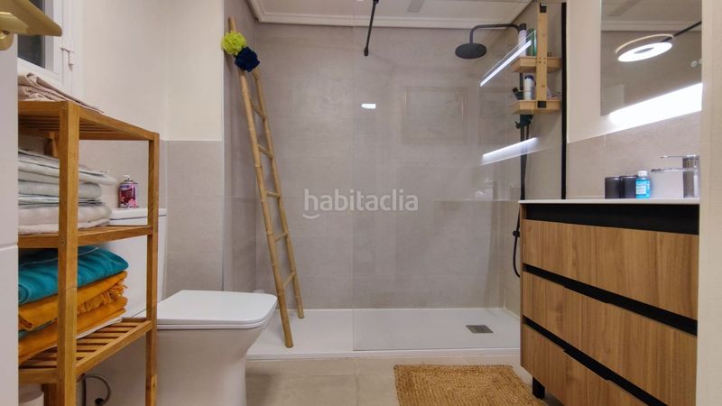 Foto a5cb99f9-0d24-44d8-8673-686110add2ed. Apartament amb calefacció aparcament a Playa Poniente Benidorm
