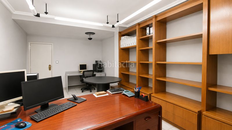 Foto d35b1737-9334-43cd-b2bc-35f76be3ba54. Oficina a Centro Elche / Elx