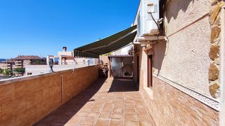 Attique à Ibi. Exclusivo ático con gran terraza, chimenea y vistas despejadas e