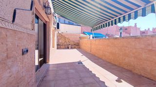 Attique à Ibi. Exclusivo ático con gran terraza, chimenea y vistas despejadas e