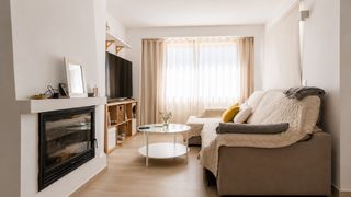 Chalet in La Nucia Pueblo. Exclusiva casa adosada con jardín, terrazas y piscina comunitari
