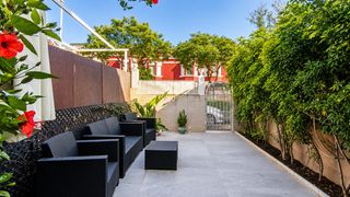 Xalet en Ciutat Esportiva. Magnifico chalet adosado con gran terraza, piscina comunitaria y