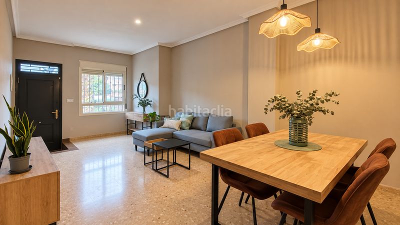 Foto 47e856bb-bf5f-401f-b6b2-80e11eccdcc0. Planta baja  con patio privado, garaje y suite con vestidor el en Elche / Elx
