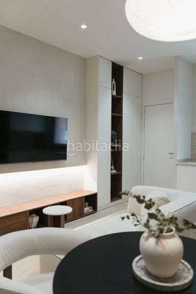 Foto ddee5343-2648-4f86-be12-267bd16a0668. Casa adossada a Centre Figueres