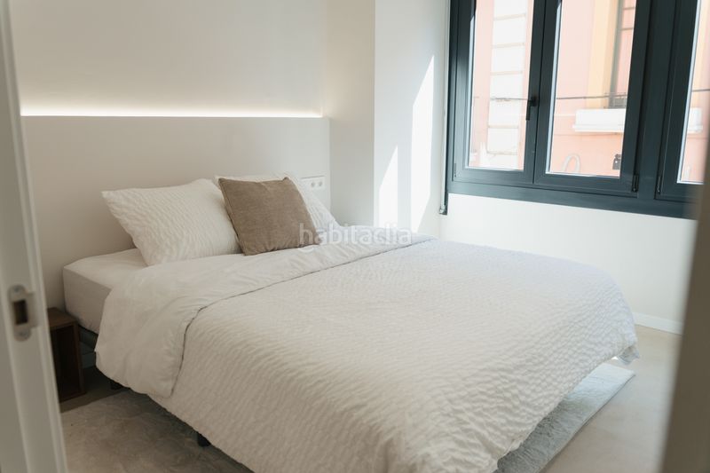 Foto f8498f87-7b1f-4295-837a-183a979657d8. Casa adossada a Centre Figueres