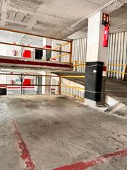 Aparcament cotxe  Ronda ferran puig. Plaza de parking en la devesa