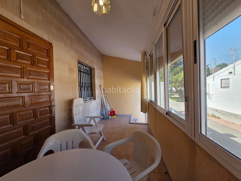 Foto a8715ace-9ce2-41d9-8e74-0cbcebb38103. Edifici a Playa de los Náufragos Torrevieja