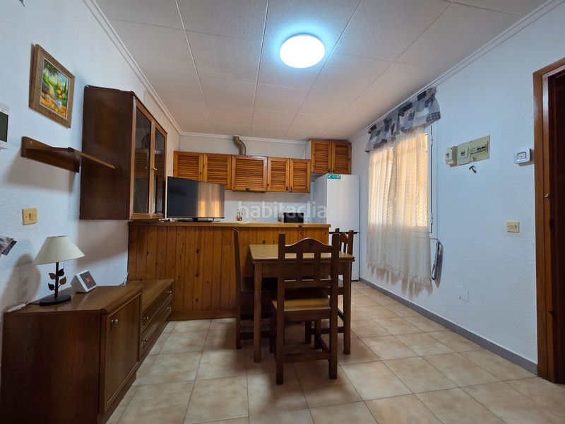 Foto b4d0e19e-c780-49ed-8003-32f30e8a44a5. Edifici a Playa de los Náufragos Torrevieja
