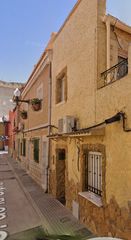 Casa aparellada a Orihuela Ciudad