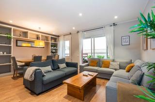 Lloguer Apartament a Carrer de cerignola 11. Fantástico apartamento con terraza privada