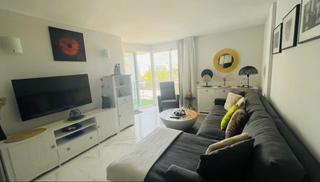Location Appartement à Avinguda 8 d'agost 9. Piso con 2 hab que ofrece comodidad moderna y encanto mediterrán