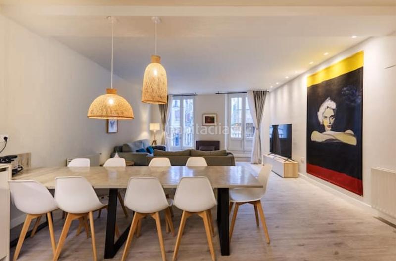 Foto 41bb8347-cdb9-4671-8f35-41c4fb6ed4cf. Alquiler apartamento en calle mercaderes 9 apartamento de gran tamaño; ideal para familias o grupos numerosos en Pamplona / Iruña