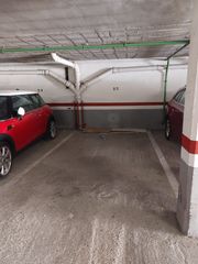 Parking voiture dans Via aur�lia 49. �oportunidad! plaza de garaje grande a nivel de calle en v�a aur