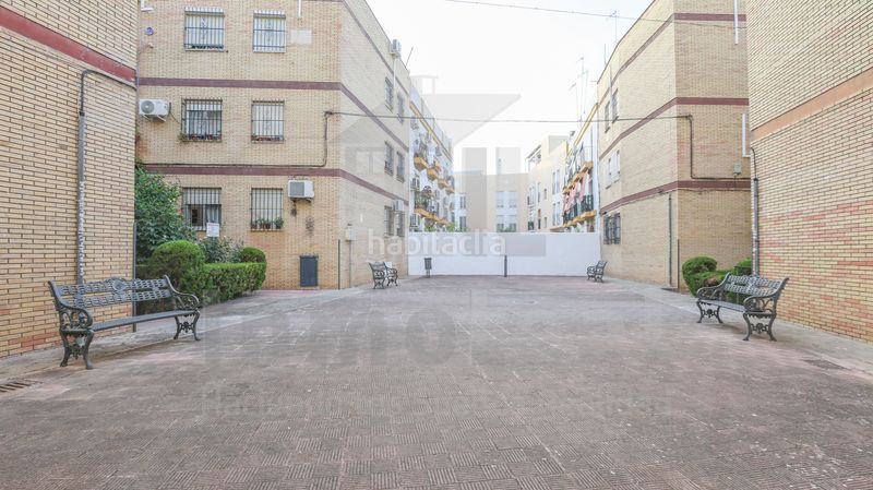 Foto c984b3a7-0a2b-4f4c-a41b-786a213a0b4d. Pis amb calefacció a Triana Casco Antiguo Sevilla