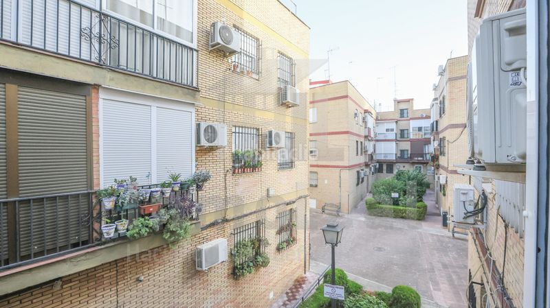 Foto df8774a6-a47c-4f3c-ab88-11bc813e6dde. Pis amb calefacció a Triana Casco Antiguo Sevilla