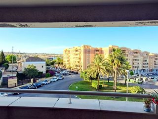 Pis a Avenida Clara Campoamor