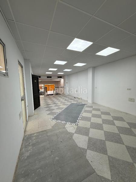 Foto acd2cec0-92af-4efd-ae56-b8494315e373. Alquiler local comercial alquiler de local en condes de bustillo en Sevilla