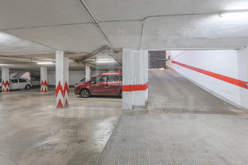 Foto 3b8d9f98-db89-4ec9-aa52-0b00a15d3922. Pis amb aparcament a Triana Oeste Sevilla