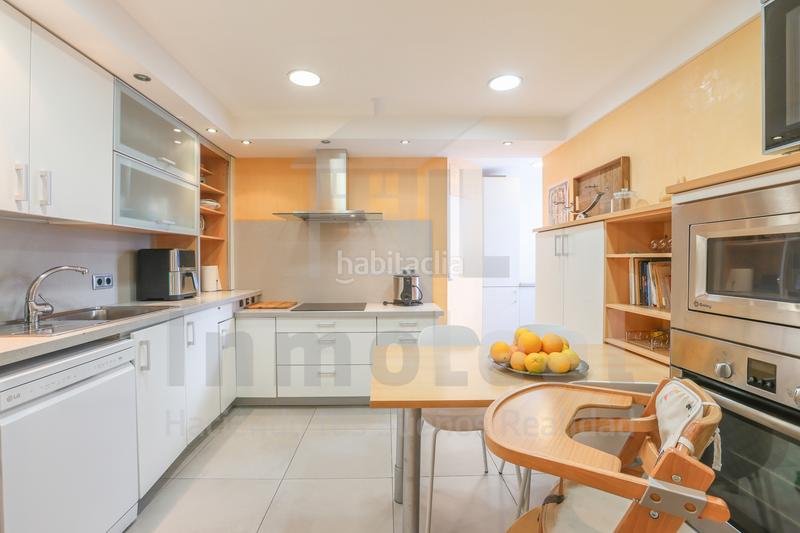 Foto 44ab7262-947b-493f-9609-688205bc4be6. Pis amb aparcament a Triana Oeste Sevilla