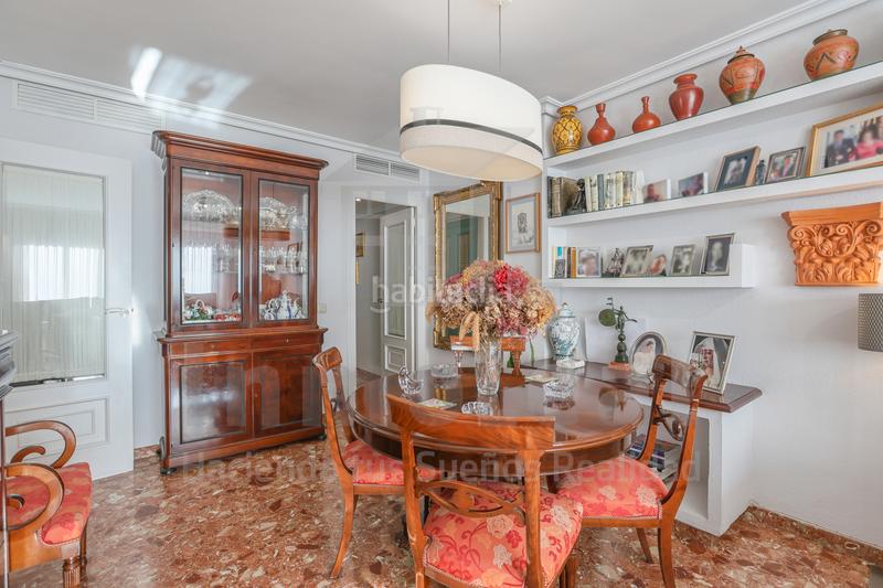 Foto 67892d9b-b5d5-44e3-83b3-19bd767d908c. Pis amb aparcament a Triana Oeste Sevilla