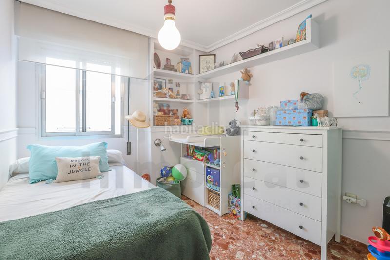 Foto b65488cc-47cf-40d1-8169-c75c9171068a. Pis amb aparcament a Triana Oeste Sevilla