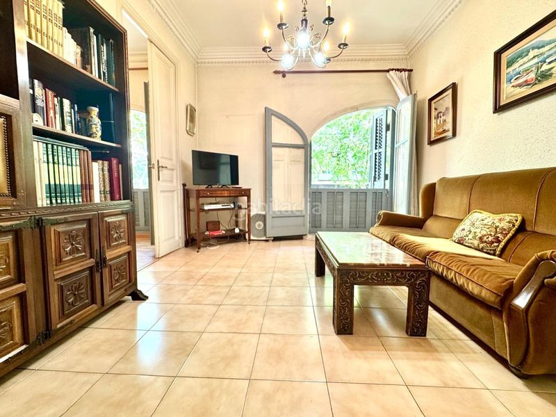 Foto c1615bbe-0d8f-45ed-b31c-b65de51c2881. Piso  señorial con terraza privativa en el corazón del eixample esquerra en Barcelona