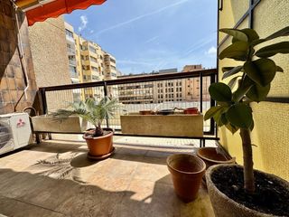 Appartamento in L´Antiga Esquerra de l´Eixample. A reformar junto a diagonal y la plaza francesc macià, con orien