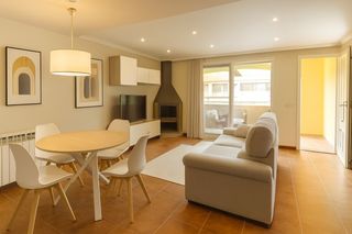 Casa a schiera  Plaça del pilar. Chalet en venta almarda