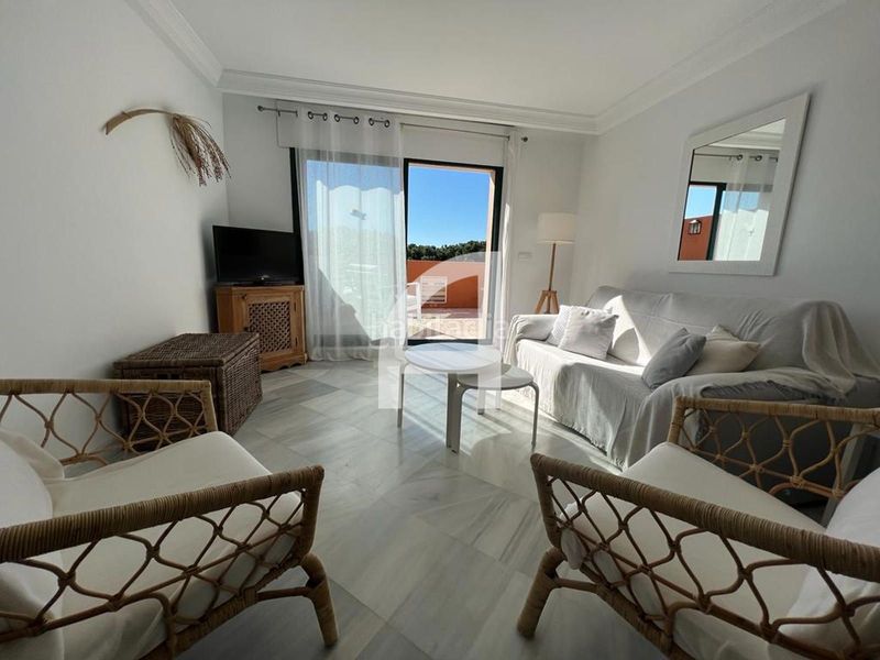 Foto 043074f6-a355-49d2-84d6-7b2ab1a5a794. Lloguer pis a Cabopino - Artola Marbella