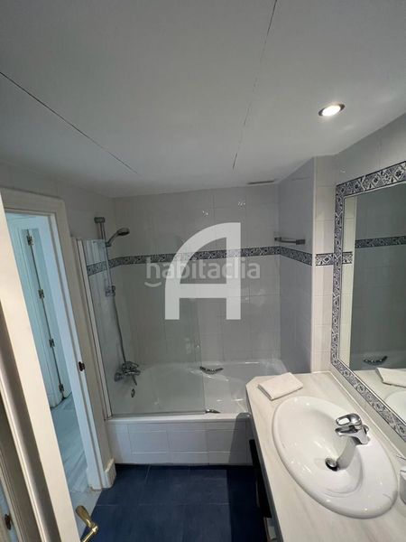 Foto eb095a76-02d2-4c3e-bdf6-aa5a10ed2155. Lloguer pis a Cabopino - Artola Marbella