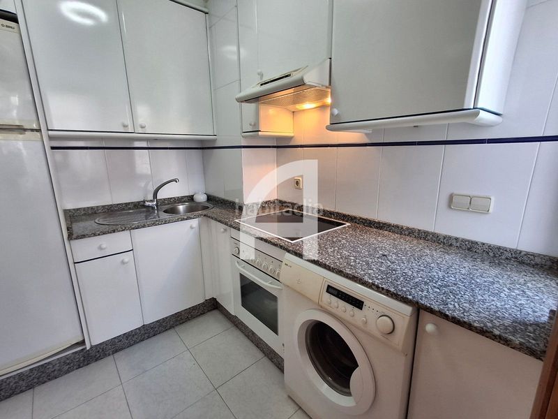 Foto 2d749550-c0c1-42f7-9fb1-2b45a0201ddd. Rent flat with heating parking in Centro - Areal Vigo