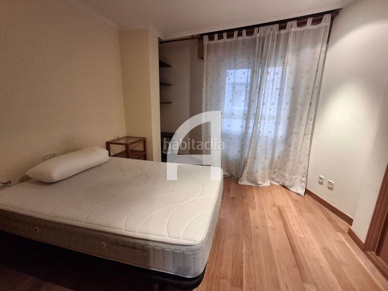 Foto 56478e9e-5c2b-467c-902b-3c7bcb45b836. Rent flat with heating parking in Centro - Areal Vigo