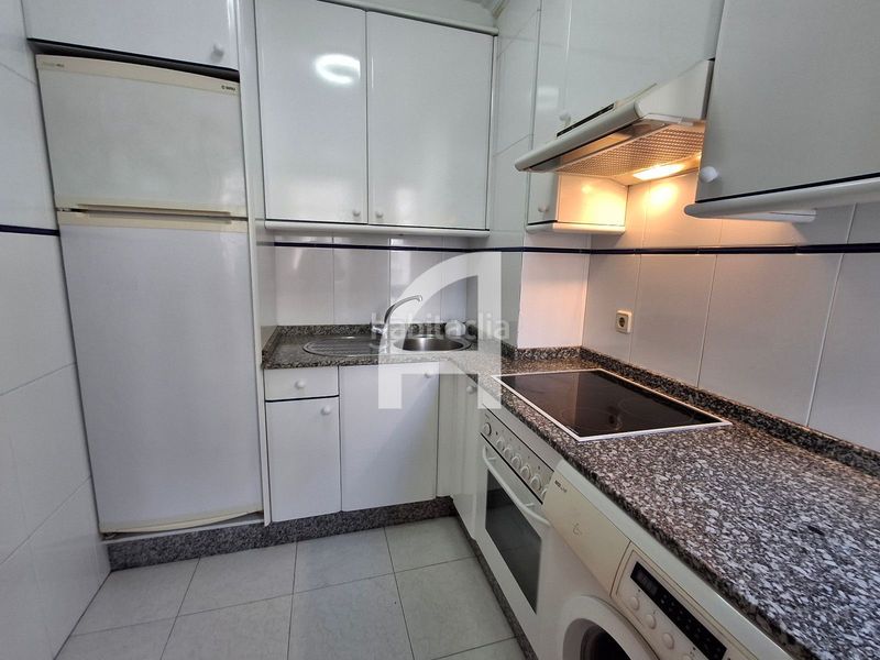 Foto 5aef4c6c-034d-4cc8-8026-94f84e830916. Rent flat with heating parking in Centro - Areal Vigo