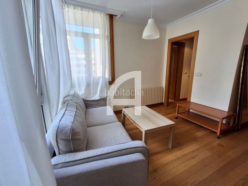 Foto 619140ce-d6a7-43f5-85d3-4c92d25efed3. Rent flat with heating parking in Centro - Areal Vigo